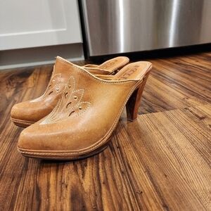 Festival Vintage Connie Leather/wood heeled mule